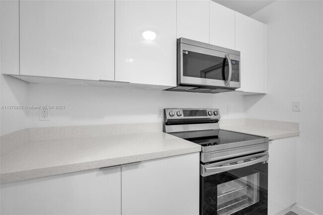 Photo - 2448 NW 42nd St