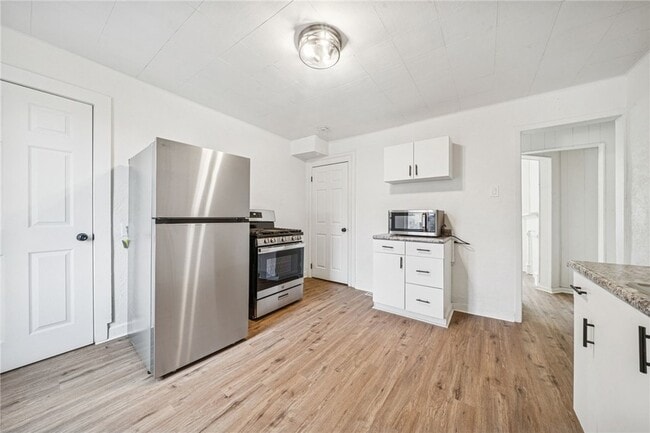 Photo - 3226 Richardson Ave