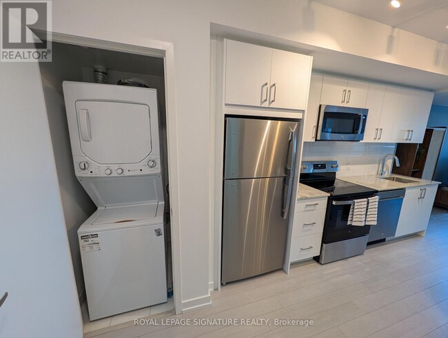 Photo - 4010 Eglinton Ave W Unit 509