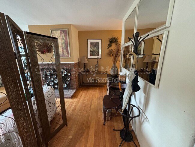 Photo - 8 Alvina Ave