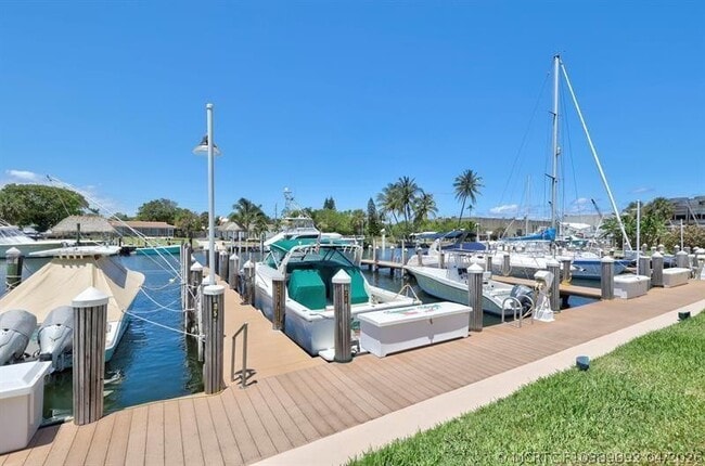 Photo - 2731 NE 14th Street Causeway Unit 412