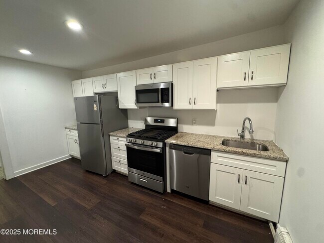 Photo - 346 Chelsea Ave