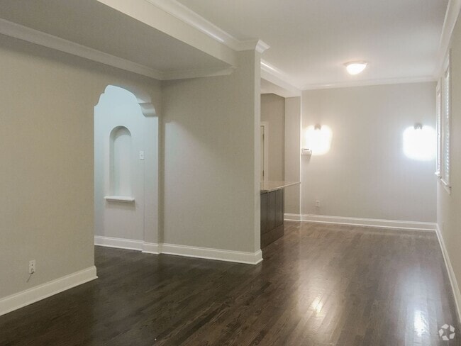 Building Photo - 4836 N Paulina St Unit G Rental
