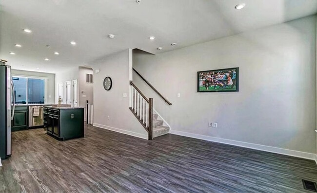 Photo - 2820 Arts Vista Blvd