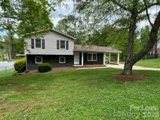 Building Photo - 2108 Deepwood Ct