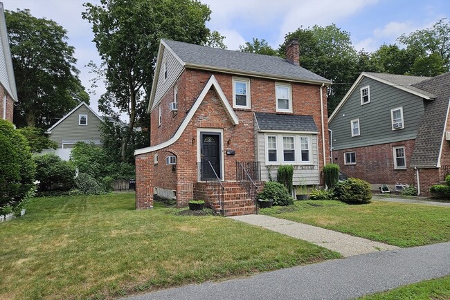Photo - 25 Essex St