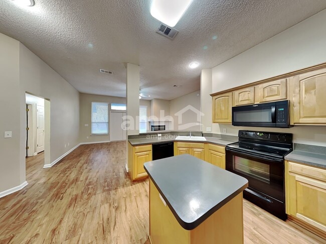 Photo - 5530 Alexis Forest Ln