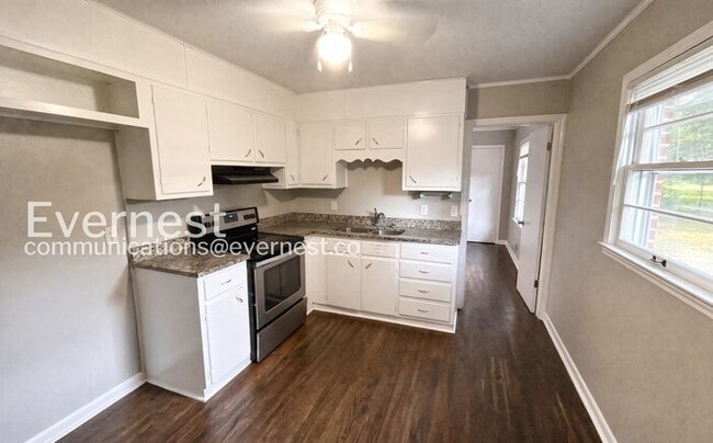 Photo - 3-Bed/1-Bath Cozy Living/Available Now!