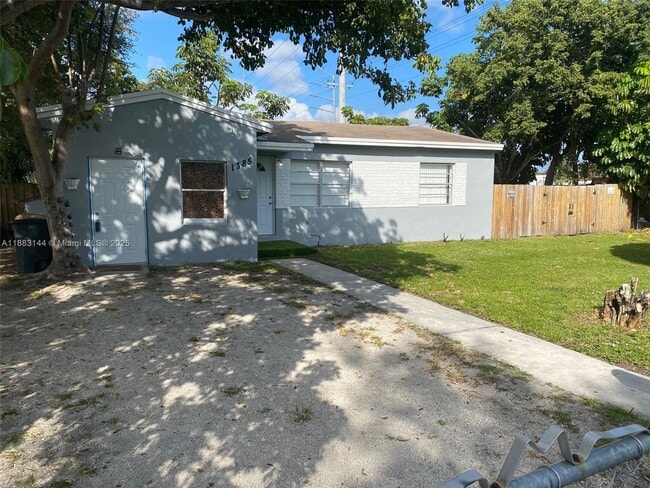 Building Photo - 1385 NE 129th St Rental