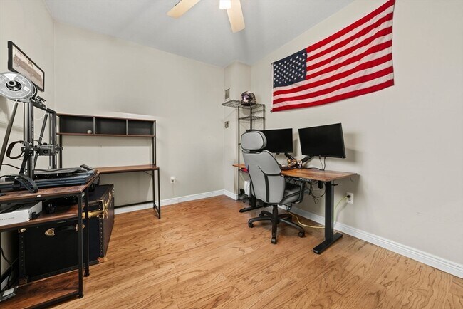 Photo - 106 13th St Unit 212