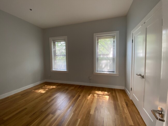 Photo - 2040 Kennedy