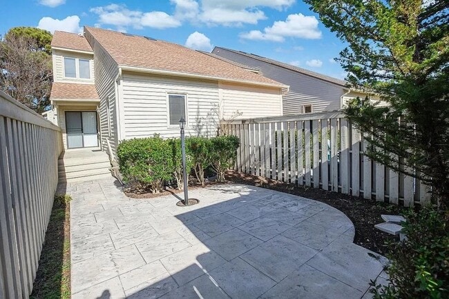 Photo - 4046 Fairway Lakes Dr