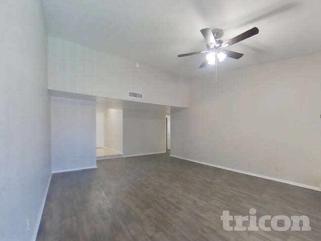 Photo - 4323 W Poinsettia Dr