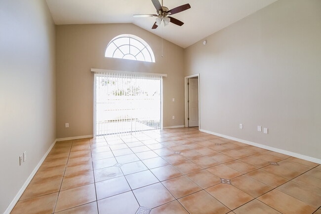 Photo - 312 Riunite Cir
