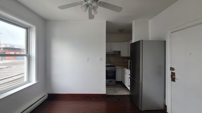 Photo - 15 Hopkins Ave Apartments Unit 43