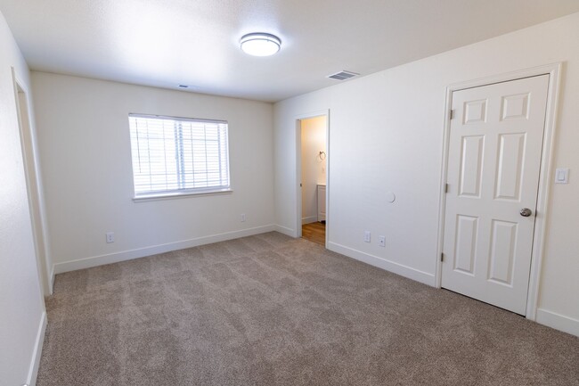 Photo - 1240 Bunting Ave Unit 1