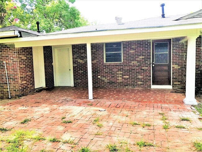 Photo - 1174 Rosedale Dr