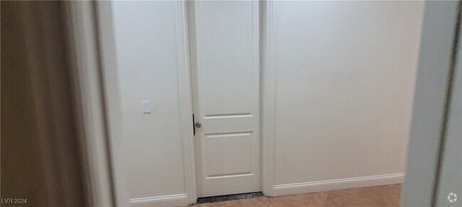 Building Photo - 2085 Saratoga St Rental