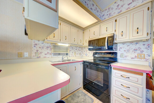 Photo - 283 Buffalo Pl