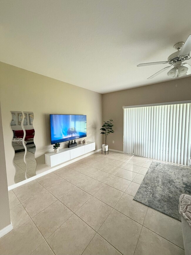 Building Photo - 222 Bexley Dr Rental