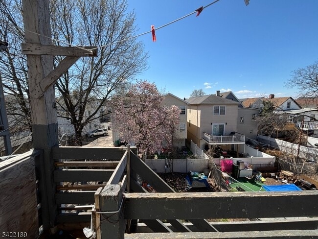 Photo - 516 E Jersey St