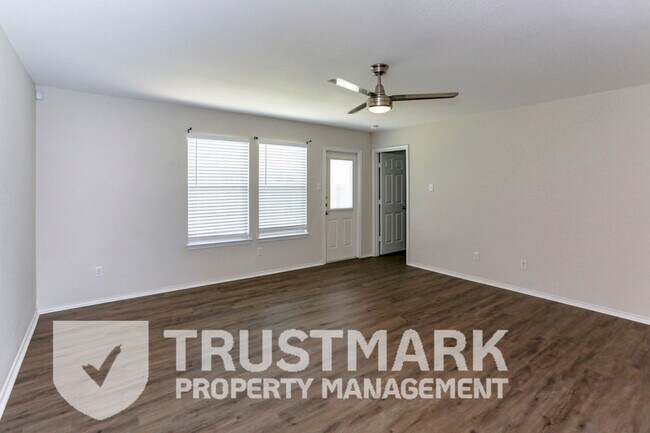 Photo - 1321 Cozy Creek Dr Casa