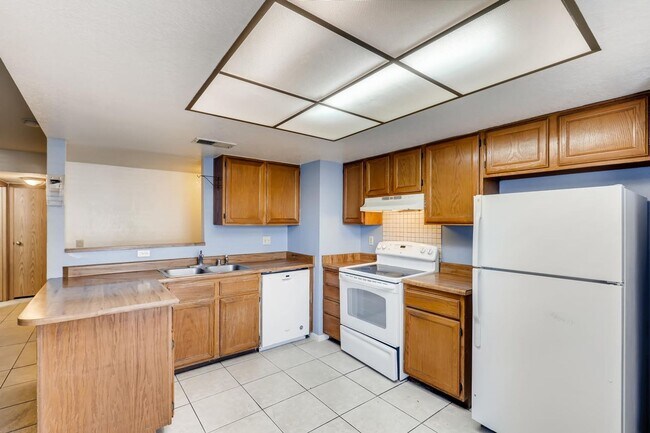 Photo - 2 Bedroom CONDO at a GREAT PRICE! Unidad 89