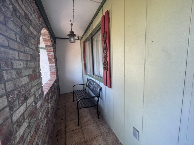 Photo - For Lease - Fully Furnished 2 BR | 1.5 BA ...