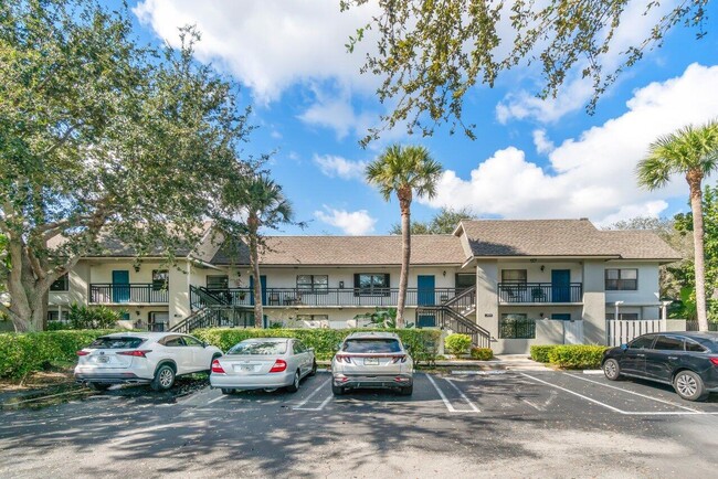 Building Photo - 3014 SW 21st Terrace Unit 352b