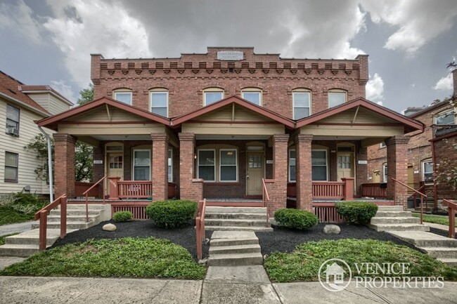 Building Photo - Charming 2BR on Lane and Indiana Rental