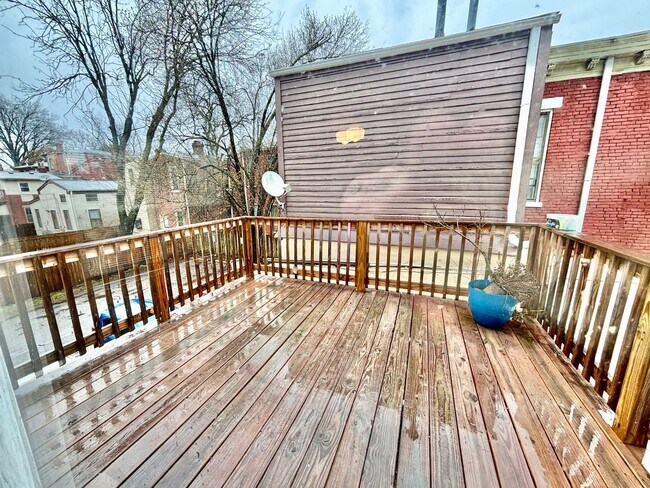 Photo - 119 E Oak St Unit #3