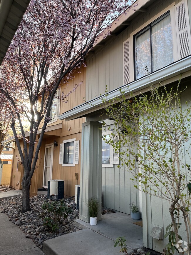 Building Photo - 3230 Wedekind Rd Rental