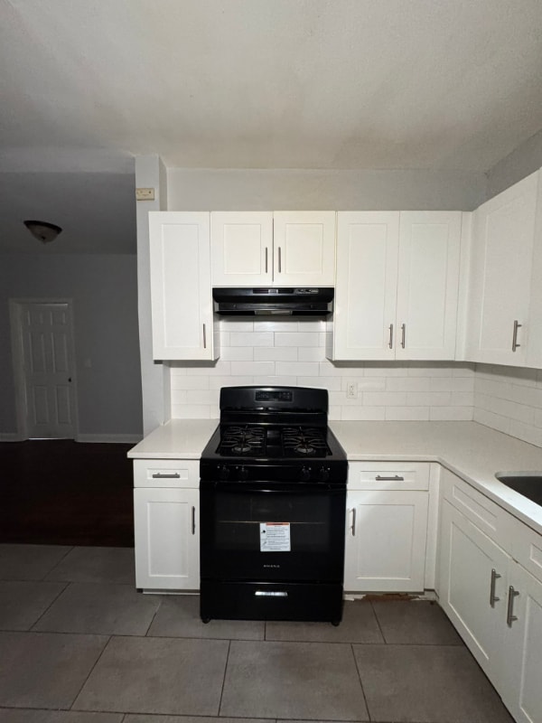 Building Photo - 51 Summit Ave