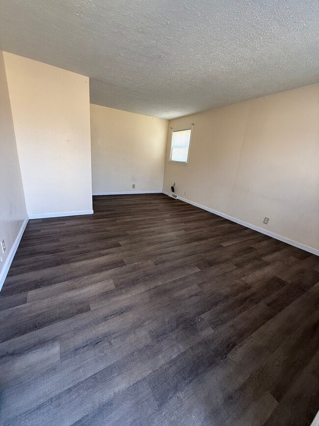 Photo - 1736 Greenwood Rd