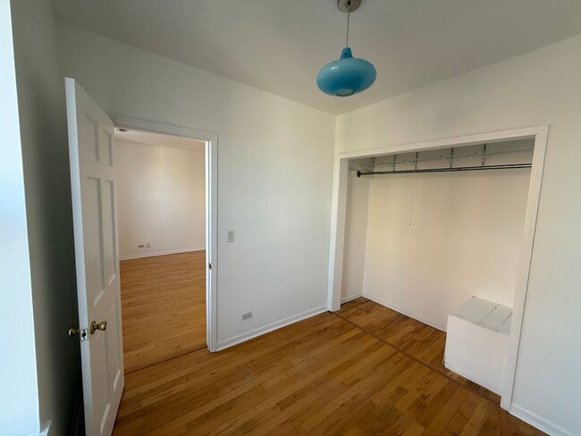 Photo - 1401 W Erie St Unit 1401 W Erie 2F