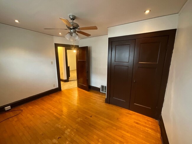 Building Photo - 5328 N 35th St Unit 5330 N 35th St