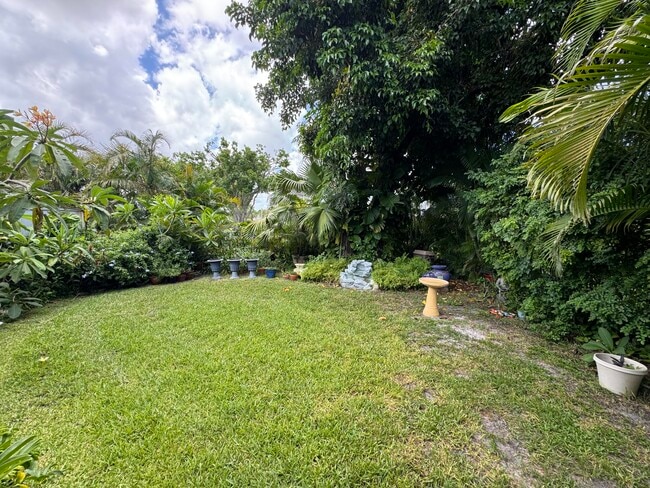 Photo - 11894 Suellen Cir
