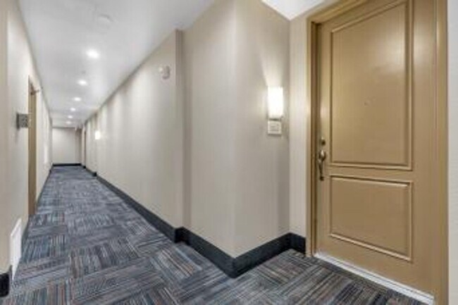 Photo - Two bedroom Park Avenue Condo/Freshly pain...