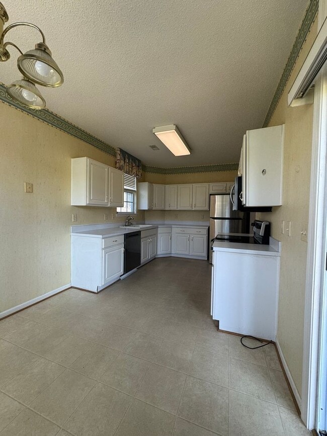 Photo - 125 Shoal Creek