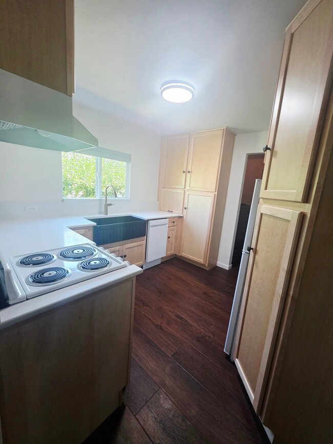 Photo - 103A S 2nd St W