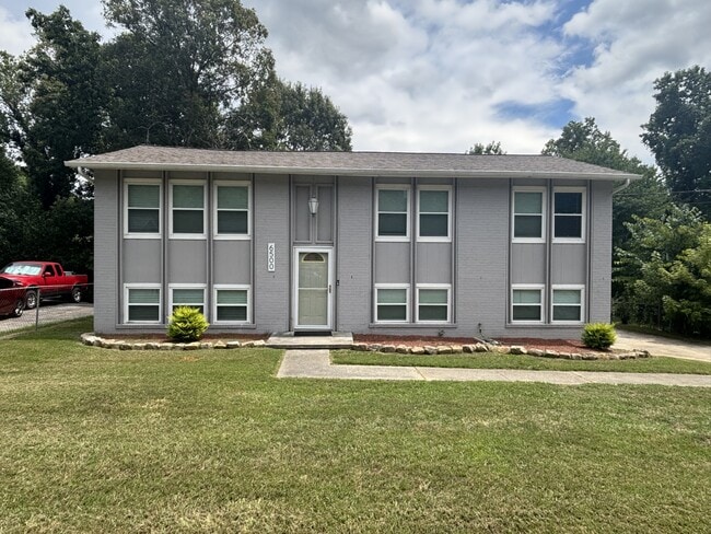 Building Photo - 6500 Shrewsbury Dr NW Rental