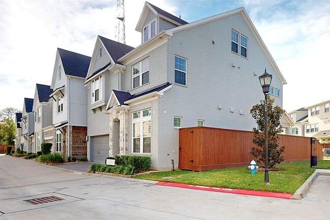 Building Photo - 3113 Somerset Levens Ln