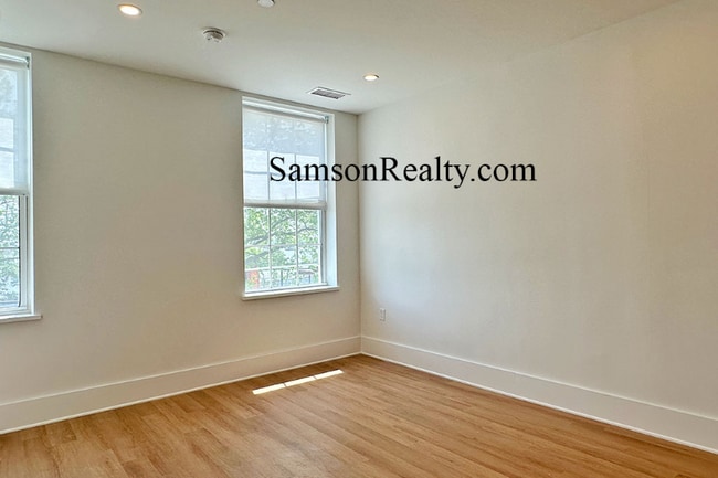 Photo - 31 Hope St Unit 113