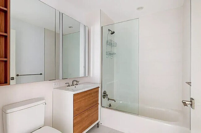 Photo - 93-99 Commercial St