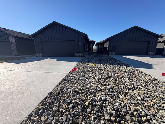 Photo - 4827 N Vassar Ave