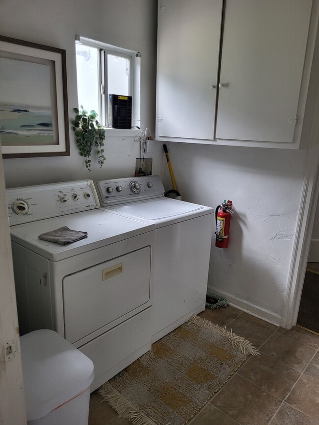 Photo - 1307 W Noble Ave
