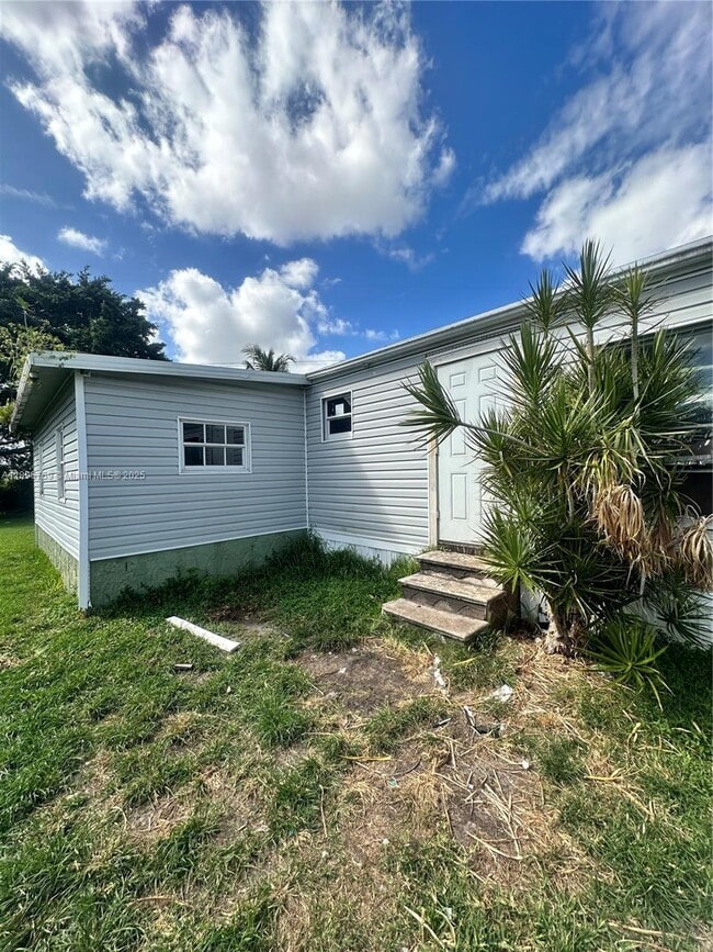 Photo - 21870 NW 1st St