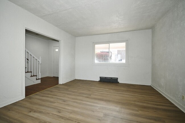 Photo - 2937-2939-2939 Freeland St Unidad 2937 Freeland St
