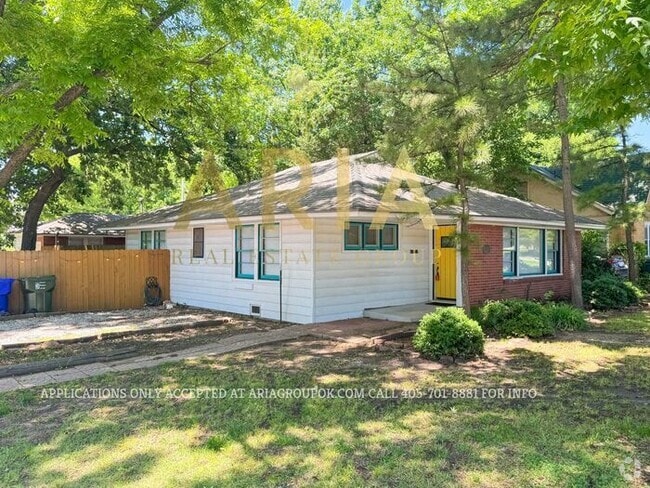 Building Photo - *AVAILABLE NOW!!* 2 Bed/2 Bath Duplex Supe... Rental