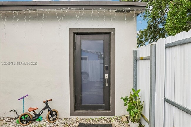 Photo - 1421 N 68th Terrace